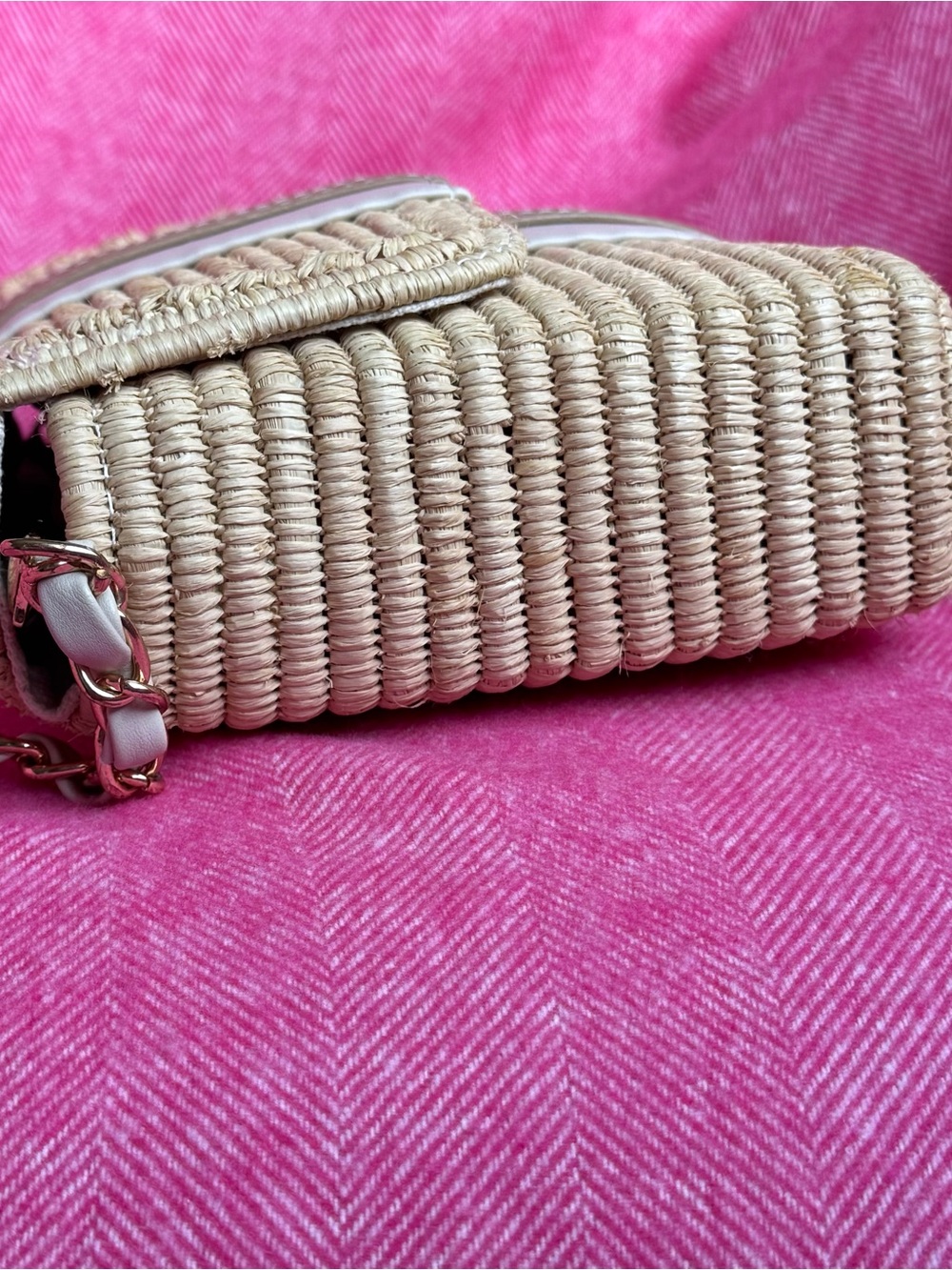 BEAU & RO Straw Shoulder Bag in Natural and Taupe - Picture 4 of 11